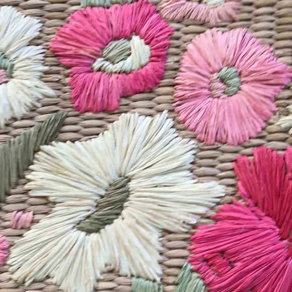 Vintage Woven Straw Floral Tote with Bamboo Handles & Solid Pink Lining - Picture 15 of 17